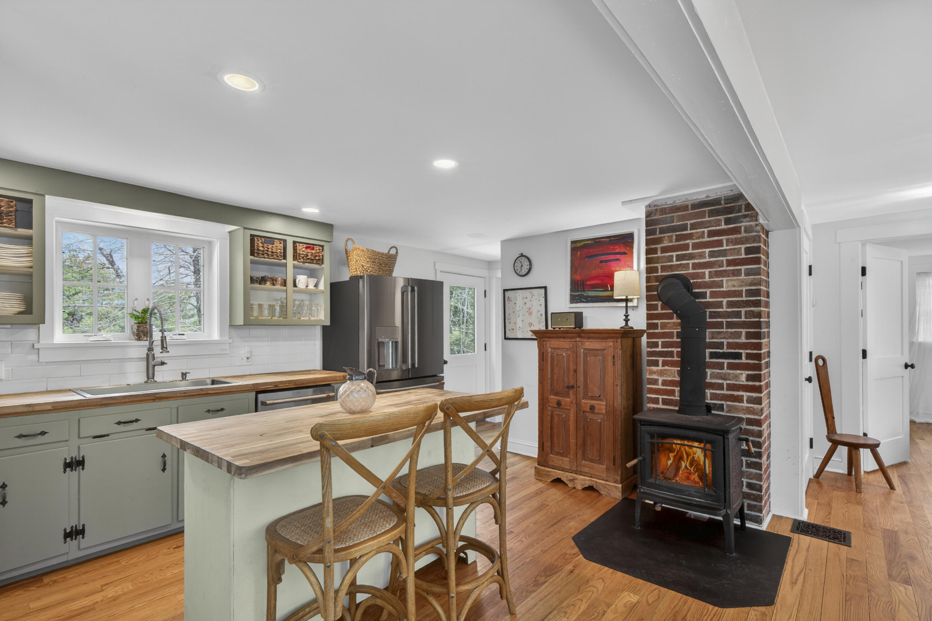 38 Thurlow Road Lincolnville ME 04849