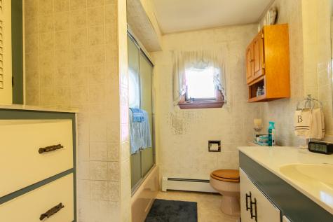 102 Connecticut Avenue Millinocket ME 04462