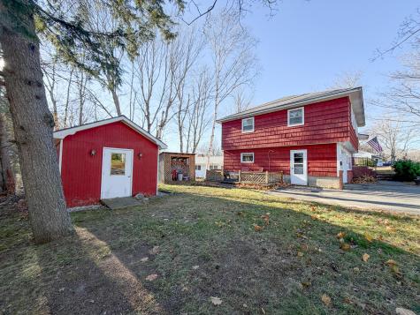 102 Connecticut Avenue Millinocket ME 04462