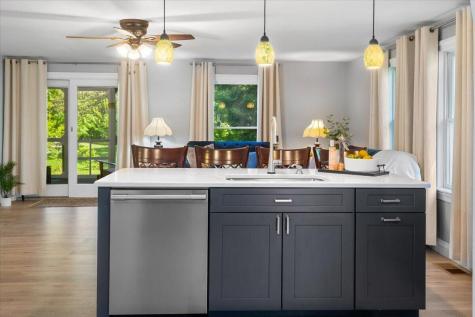 42 Loring Avenue Auburn ME 04210