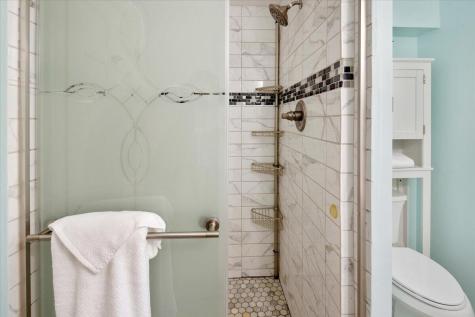 42 Loring Avenue Auburn ME 04210