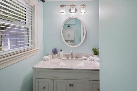 42 Loring Avenue Auburn ME 04210