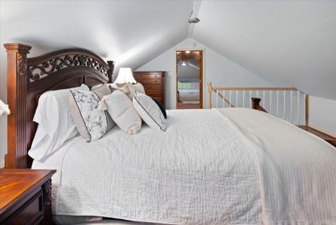 42 Loring Avenue Auburn ME 04210