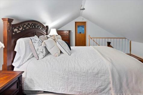 42 Loring Avenue Auburn ME 04210
