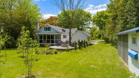 42 Loring Avenue Auburn ME 04210