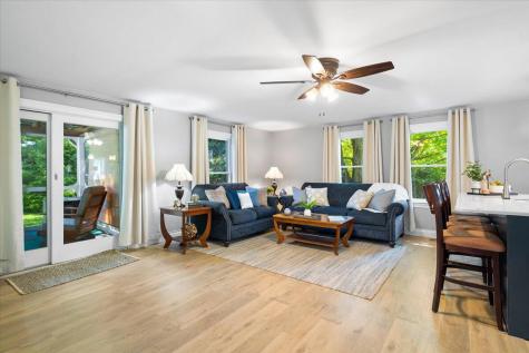 42 Loring Avenue Auburn ME 04210