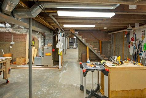 42 Loring Avenue Auburn ME 04210