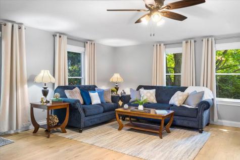 42 Loring Avenue Auburn ME 04210