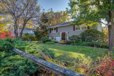 16 Birchwood Avenue Yarmouth ME 04096