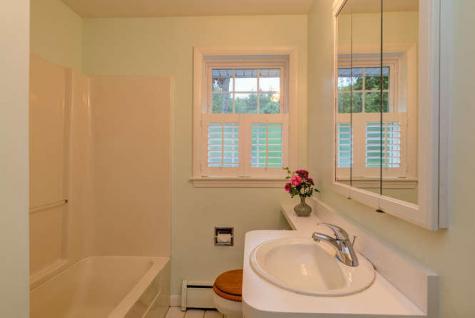 16 Birchwood Avenue Yarmouth ME 04096