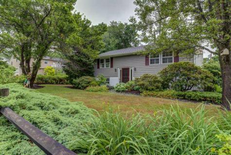 16 Birchwood Avenue Yarmouth ME 04096