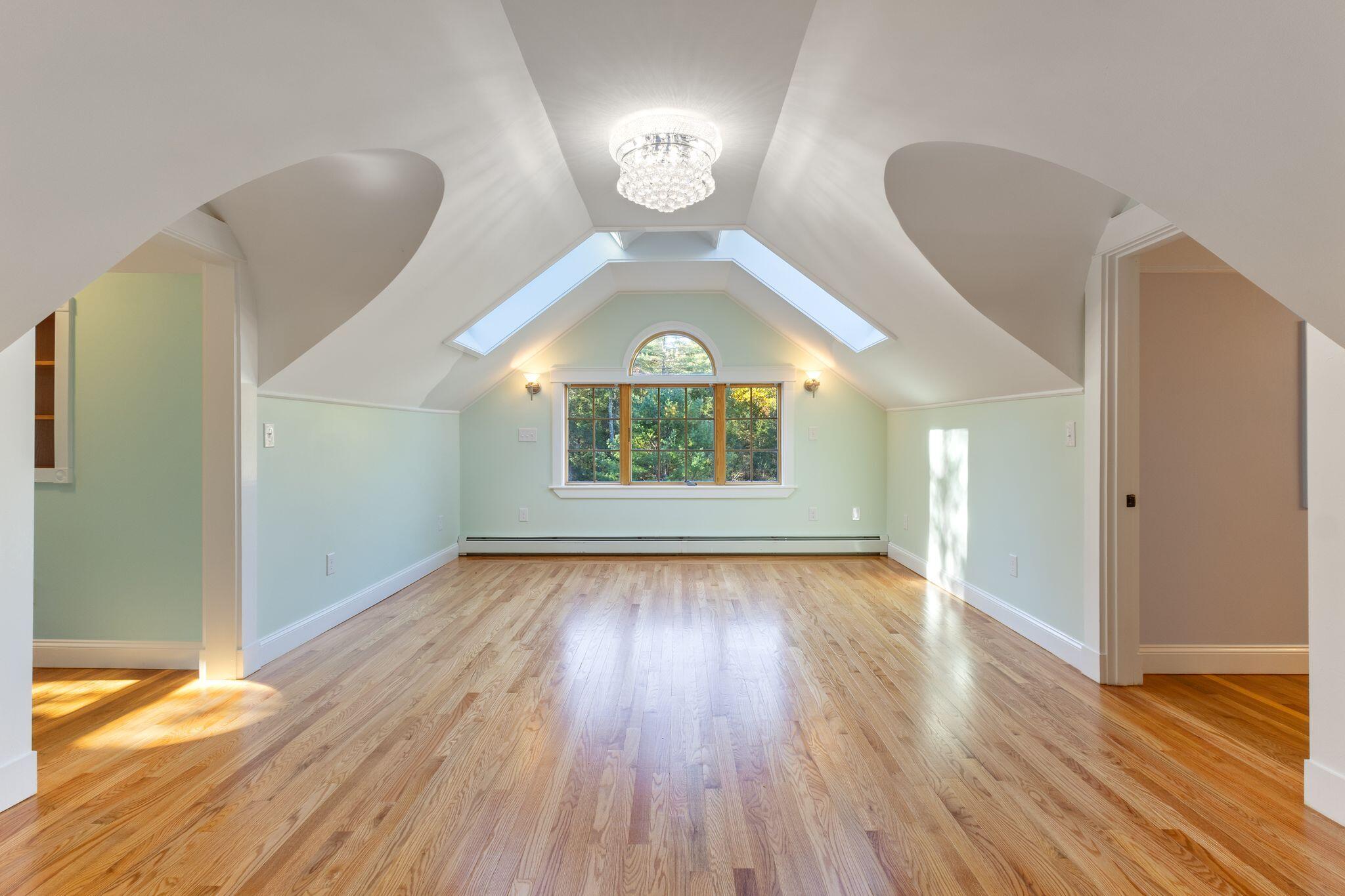 31 Old Blue Point Road Scarborough ME 04074