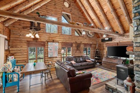 22 Birchwood Lane Poland ME 04274