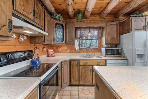 22 Birchwood Lane Poland ME 04274