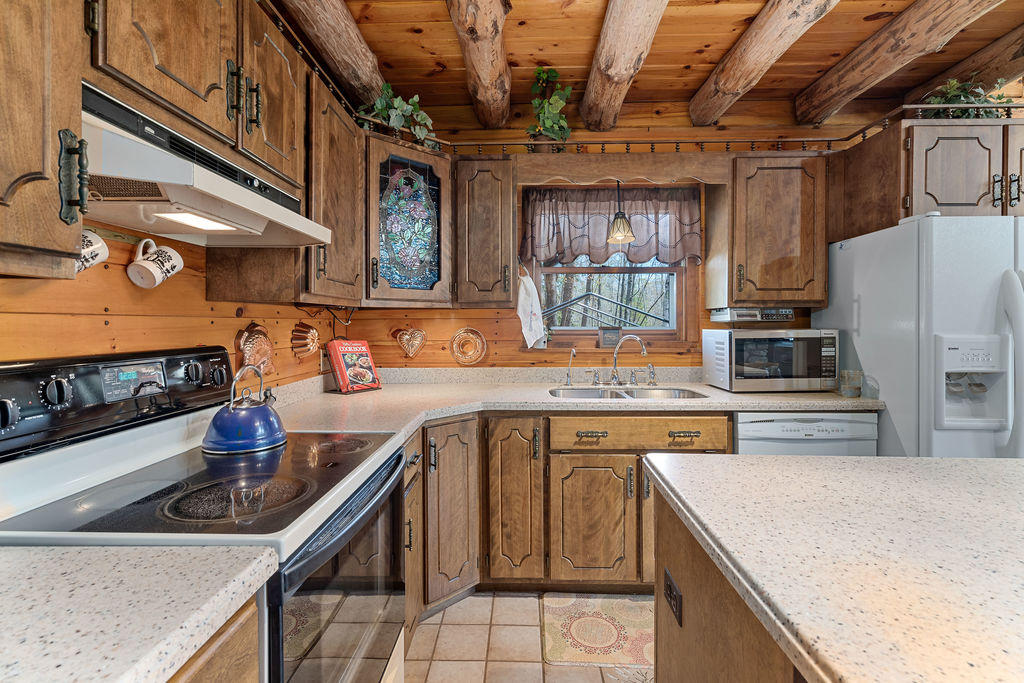 22 Birchwood Lane Poland ME 04274
