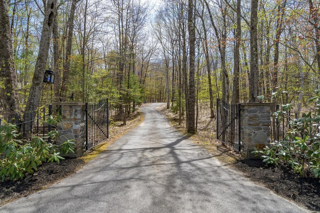 22 Birchwood Lane Poland ME 04274