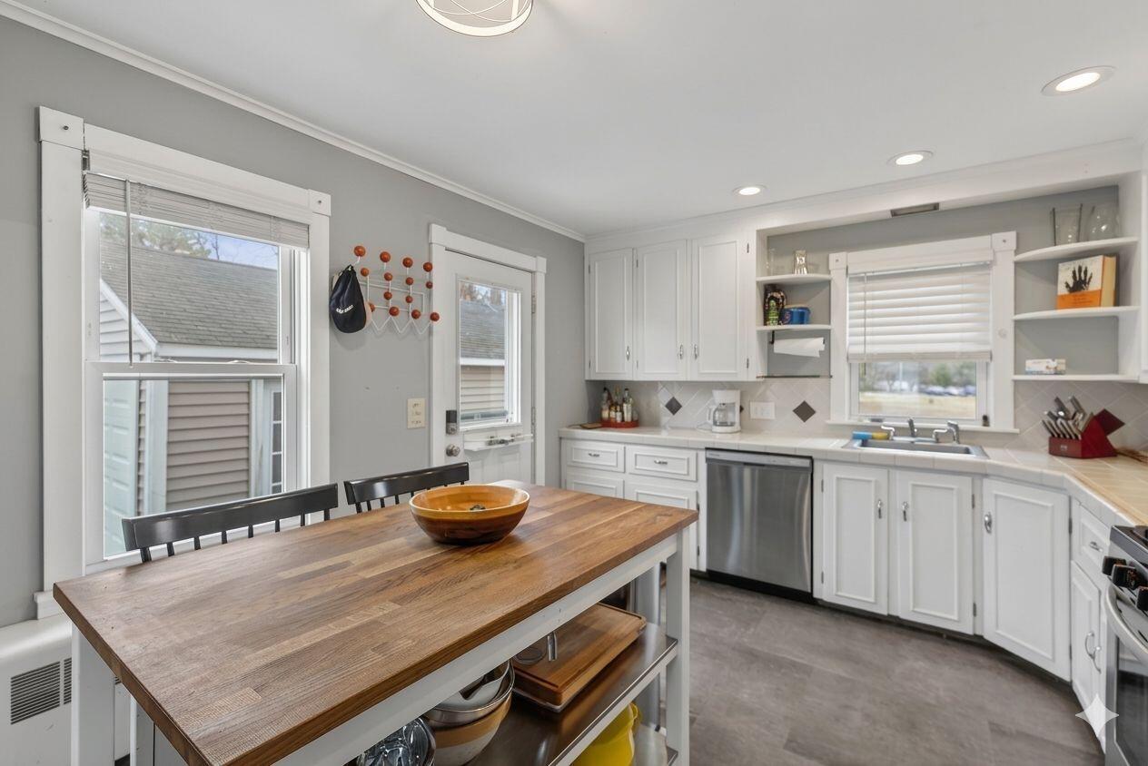 64 Newland Avenue Augusta ME 04330