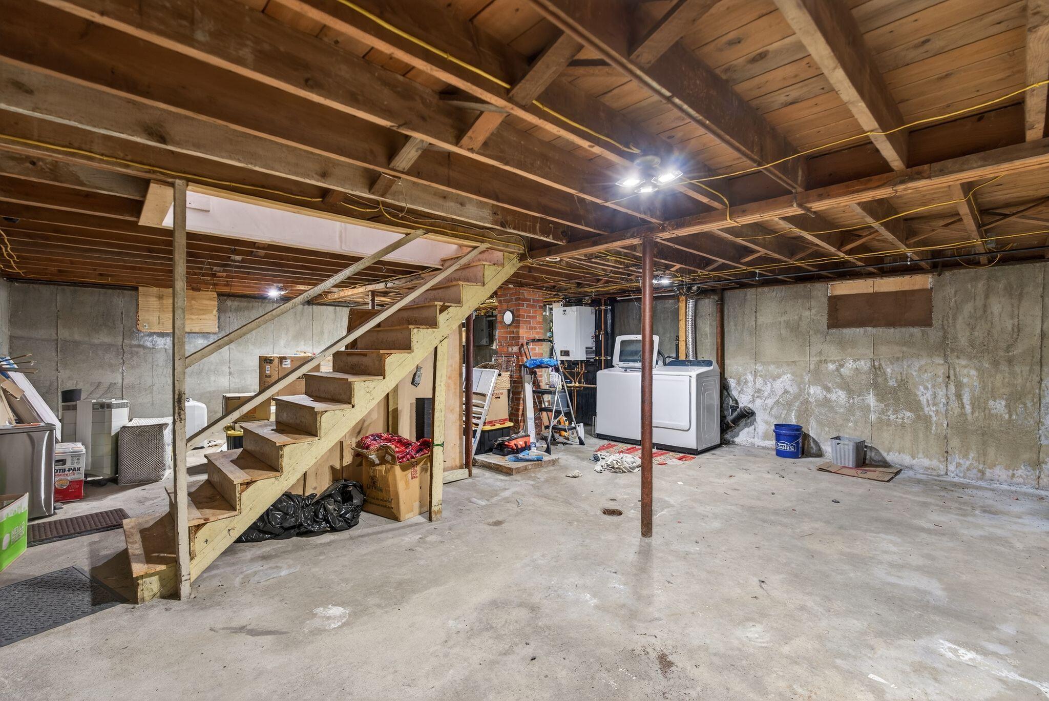 64 Newland Avenue Augusta ME 04330