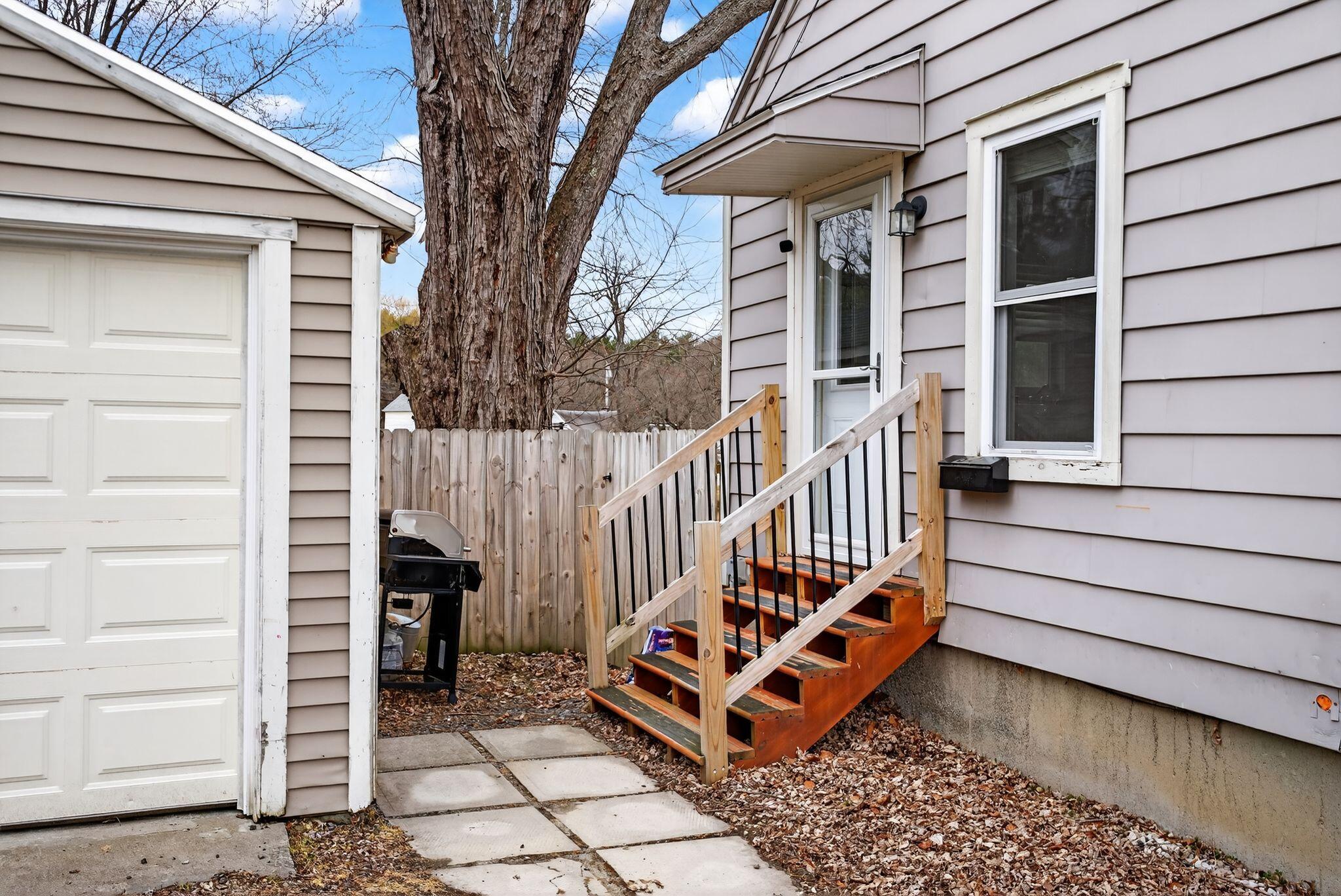 64 Newland Avenue Augusta ME 04330