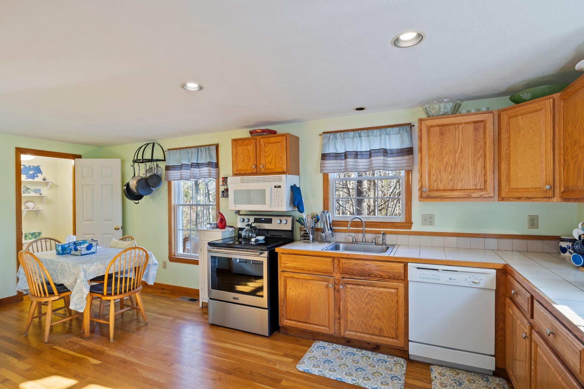 16 Passaic Road York ME 03902