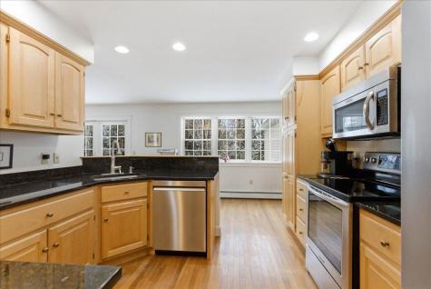 63 Maple Ridge Drive Winthrop ME 04364