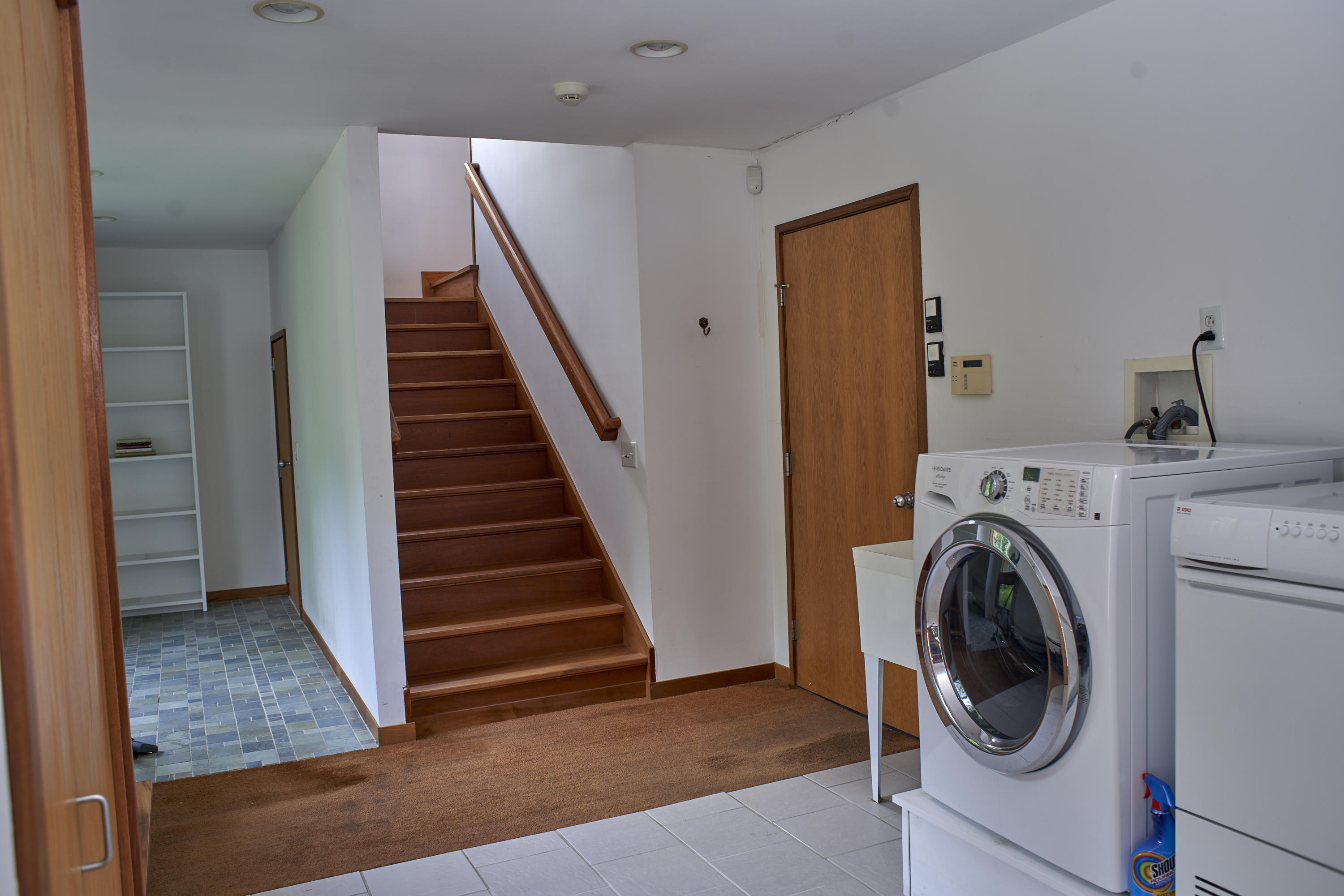 13 Hawthorne Lane Surry ME 04684