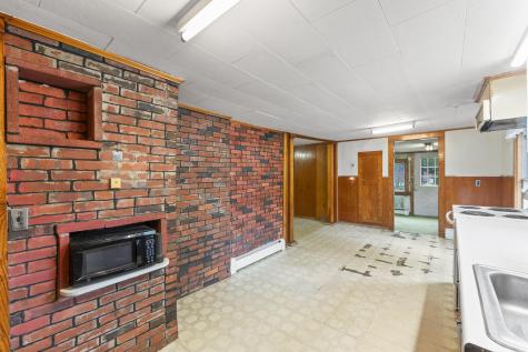 16 Webster Road Lisbon ME 04250