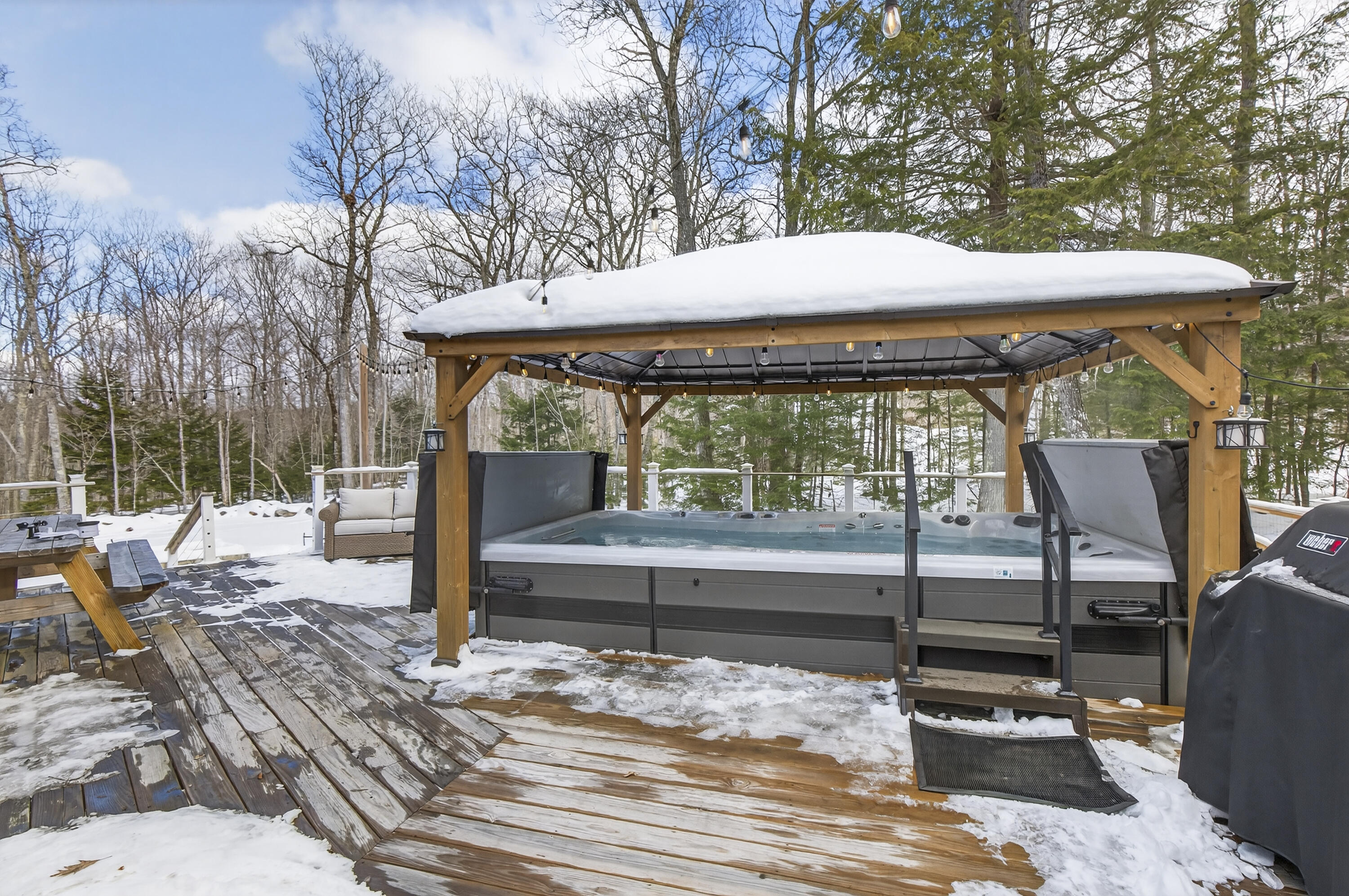 23 Bonnie Lane Union ME 04862