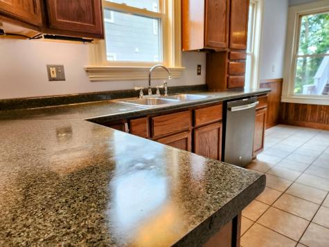 10 Ashe Street Auburn ME 04210