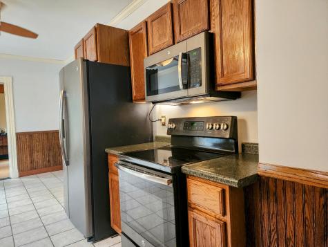 10 Ashe Street Auburn ME 04210