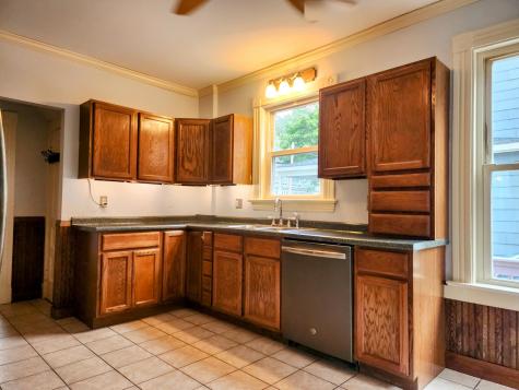 10 Ashe Street Auburn ME 04210