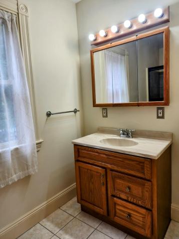 10 Ashe Street Auburn ME 04210