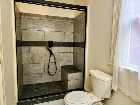 10 Ashe Street Auburn ME 04210