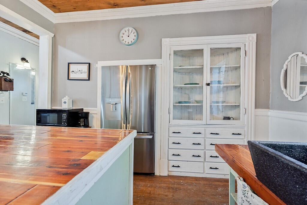 34 Troy Road Burnham ME 04922