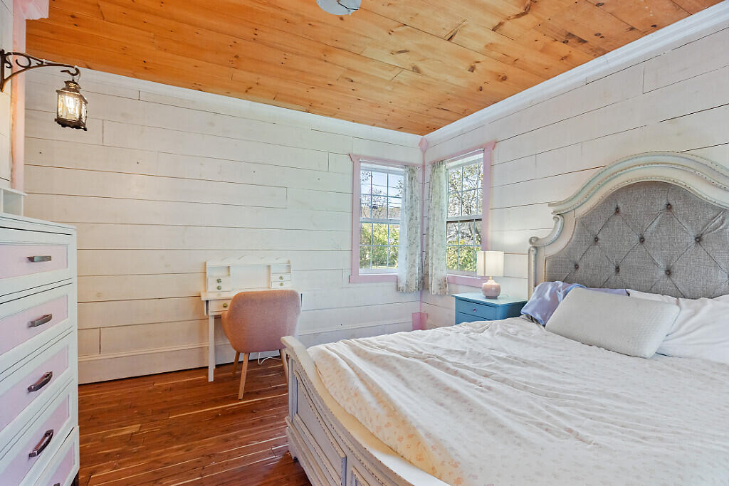 34 Troy Road Burnham ME 04922