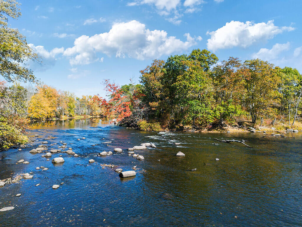 34 Troy Road Burnham ME 04922