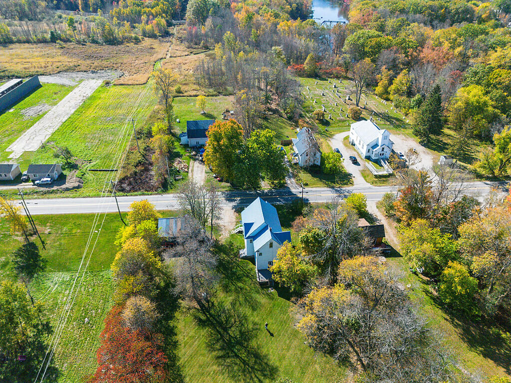 34 Troy Road Burnham ME 04922