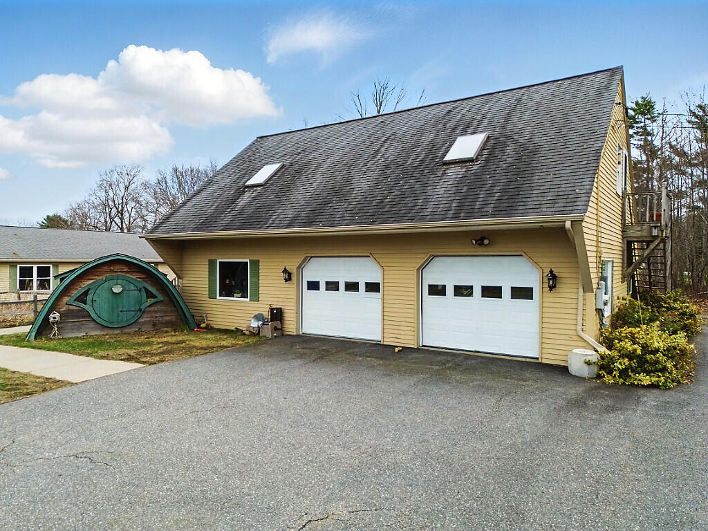 166 Weeks Mills Road China ME 04358