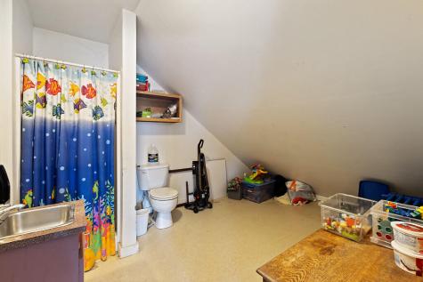 166 Weeks Mills Road China ME 04358