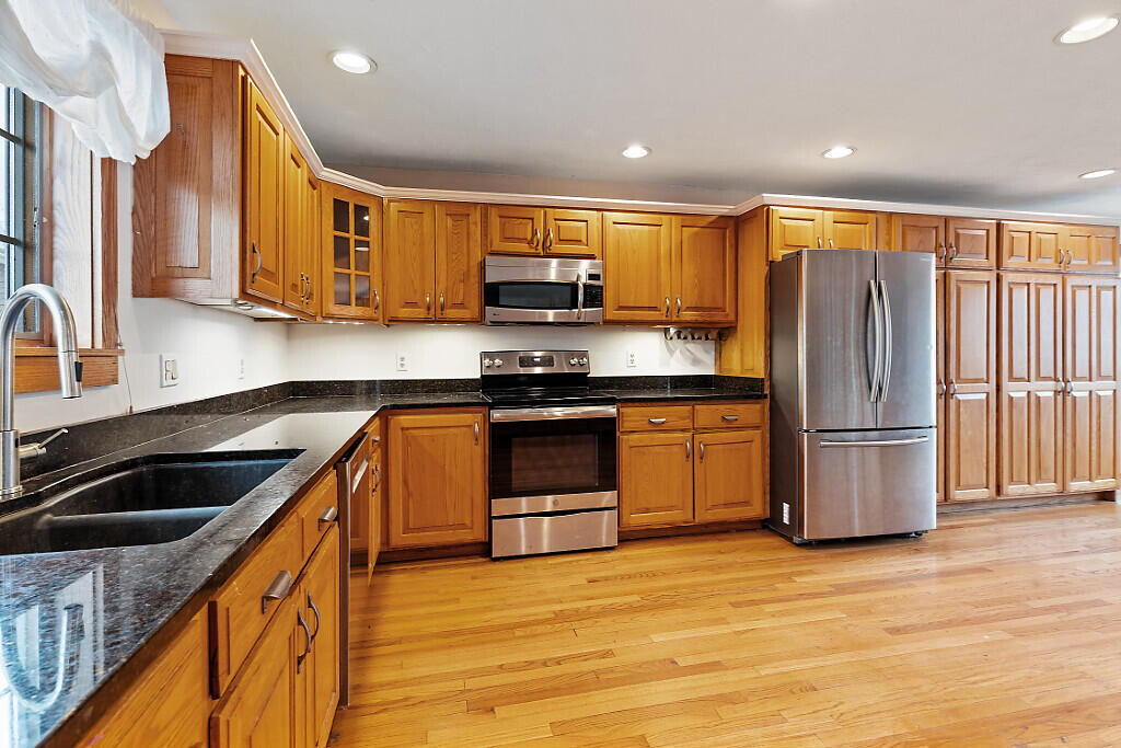 166 Weeks Mills Road China ME 04358