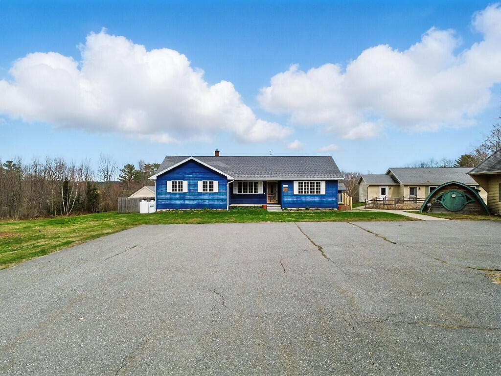 166 Weeks Mills Road China ME 04358