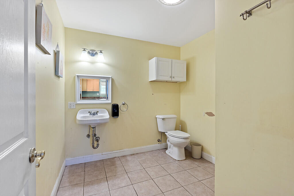 166 Weeks Mills Road China ME 04358