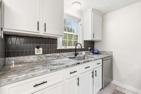 32 Eliot Street South Portland ME 04106