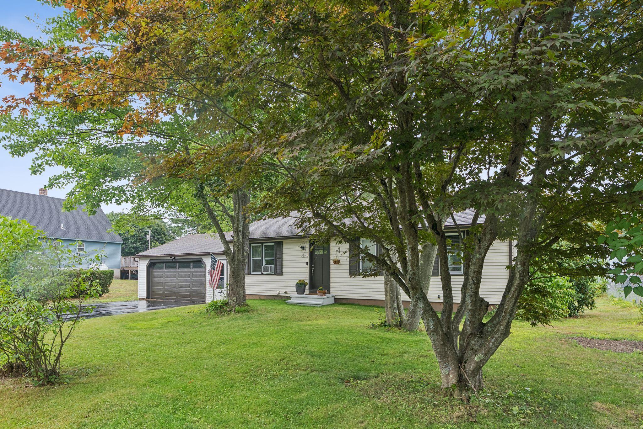 27 Avon Street Sanford ME 04073