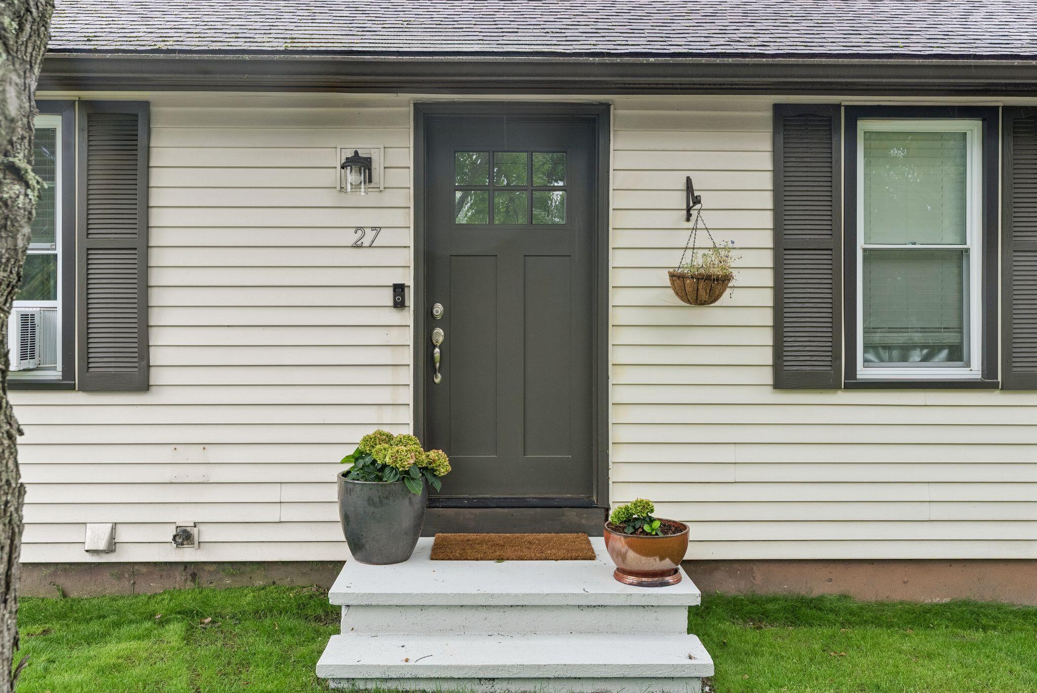 27 Avon Street Sanford ME 04073