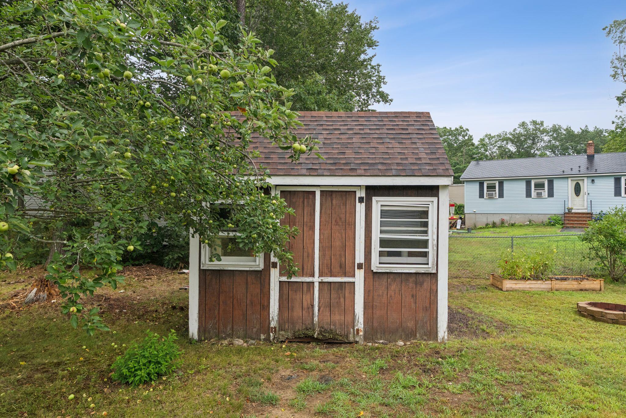 27 Avon Street Sanford ME 04073