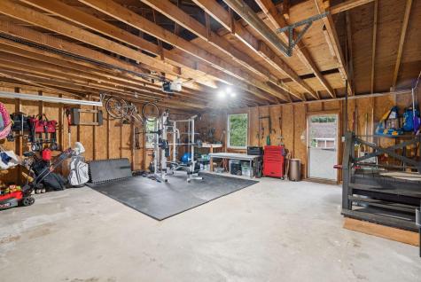 27 Avon Street Sanford ME 04073