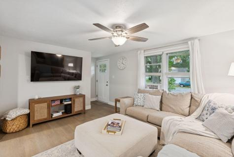 27 Avon Street Sanford ME 04073