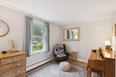 27 Avon Street Sanford ME 04073