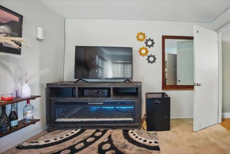 142 Hogan Road Lewiston ME 04240